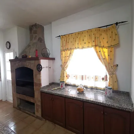 Dolores En Adeje 아데제