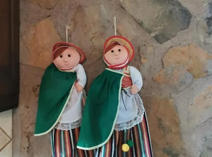 Dolores En Adeje أذيخي