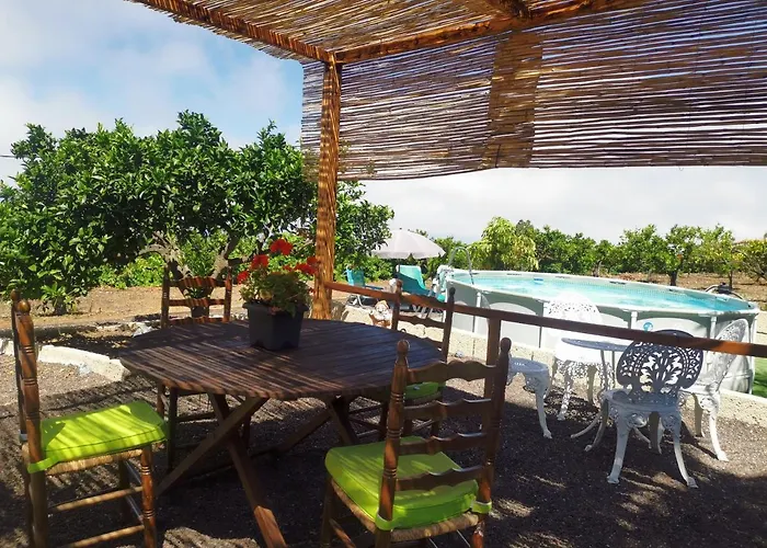 Dolores En Adeje * أذيخي